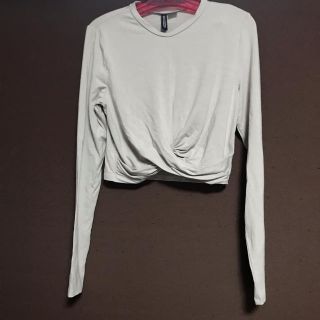 エイチアンドエム(H&M)のH&M デザイントップス(カットソー(長袖/七分))