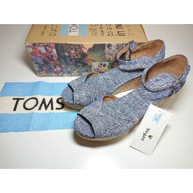 DEUXIEME CLASSE(ドゥーズィエムクラス)の新品未使用❗ TOMS ウェッジソール サンダル レディースの靴/シューズ(ハイヒール/パンプス)の商品写真