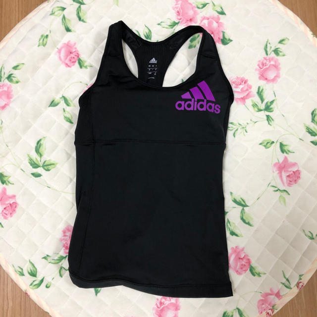 adidas(アディダス)のアディダス♡ブラカップ付き スポーツ/アウトドアのトレーニング/エクササイズ(ヨガ)の商品写真