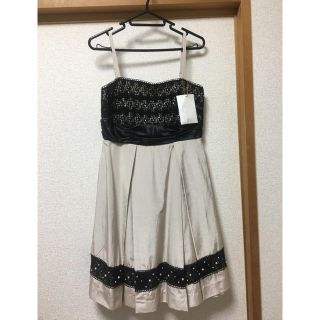 セシルマクビー(CECIL McBEE)の再度のお値下げ！ CECIL McBEE ドレス 新品 未着用(ひざ丈ワンピース)