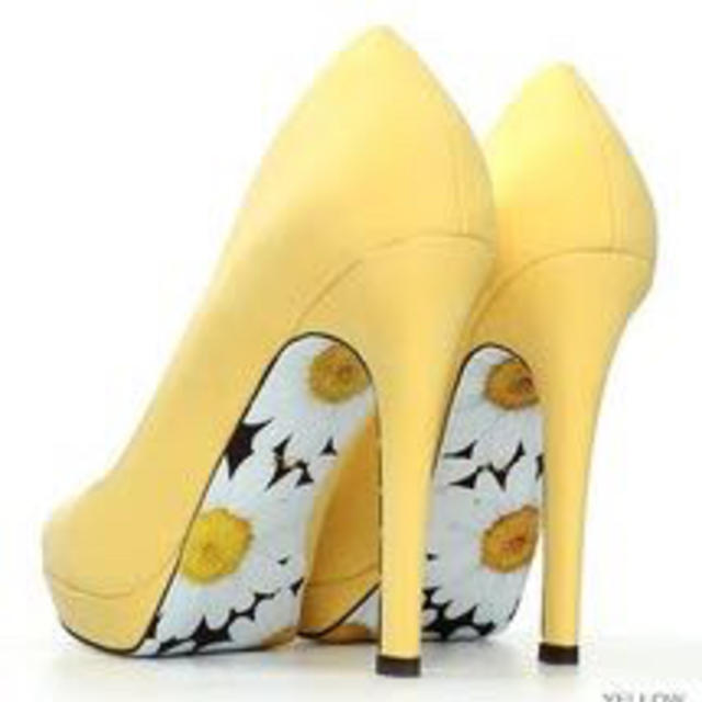 RANDA(ランダ)のランダ イエローパンプス レディースの靴/シューズ(ハイヒール/パンプス)の商品写真