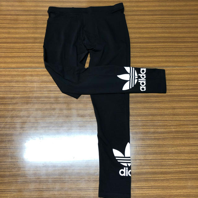 adidas(アディダス)の新作 新品 adidas originals アディダス レギンス ワークアウト レディースのレッグウェア(レギンス/スパッツ)の商品写真