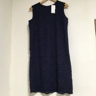 ユニクロ(UNIQLO)の【新品・未使用】ユニクロ 総レース ワンピース Ｌ （紺）(ひざ丈ワンピース)