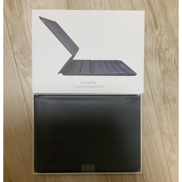 iPad(アイパッド)のSmart Keyboard folio 11インチ JIS スマホ/家電/カメラのスマホアクセサリー(iPadケース)の商品写真