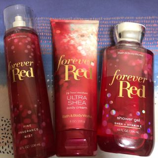 バスアンドボディーワークス(Bath & Body Works)のフォーエバーレッド☆ボディクリーム、ミスト、シャワージェルセット(ボディクリーム)