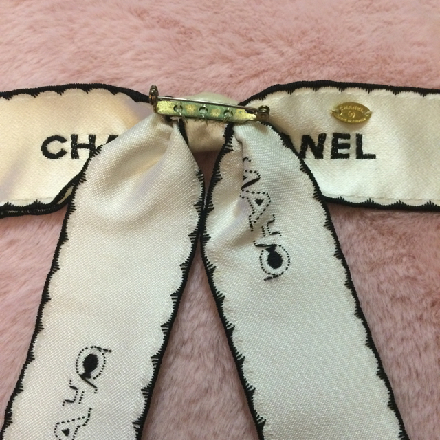 CHANEL - 正規品 シャネル ブローチ リボン 刻印有り 美品の通販 by ヨッシーパパ's shop｜シャネルならラクマ