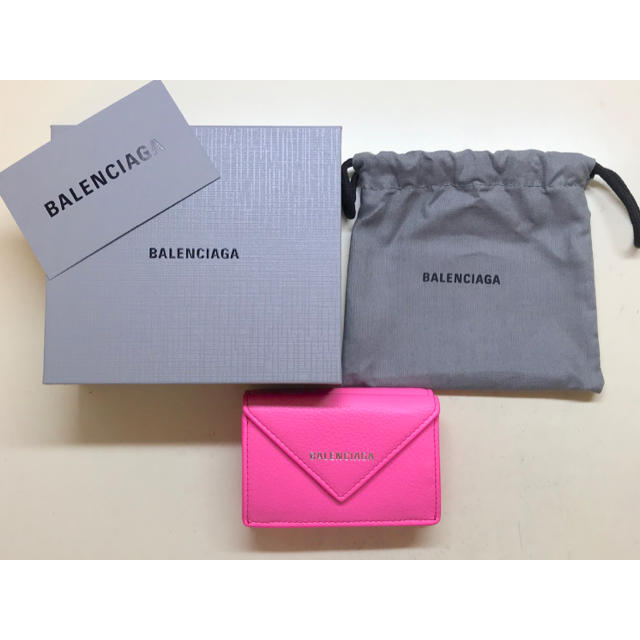 Balenciaga(バレンシアガ)の【新品】希少 バレンシアガ ペーパーミニウォレット ネオンピンク レディースのファッション小物(財布)の商品写真