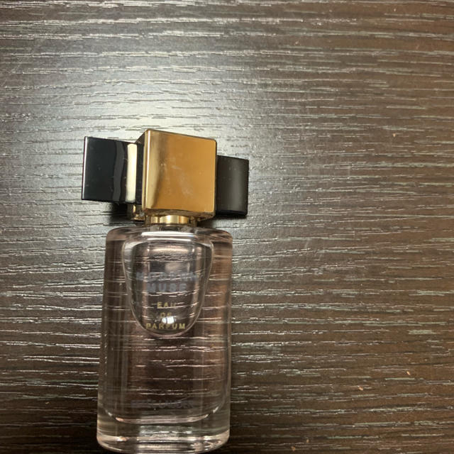 Estee Lauder(エスティローダー)のモダンミューズ 7ml プレゼント付 コスメ/美容の香水(香水(女性用))の商品写真