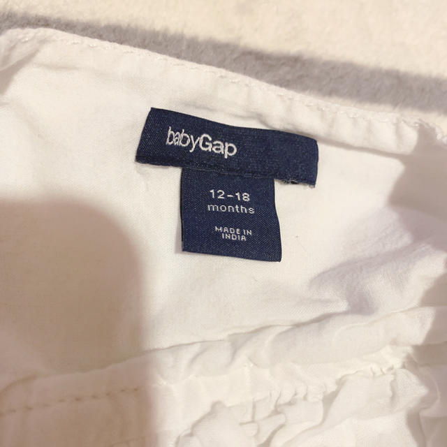 babyGAP(ベビーギャップ)のBABY GAP ホワイト チュニック キッズ/ベビー/マタニティのベビー服(~85cm)(シャツ/カットソー)の商品写真