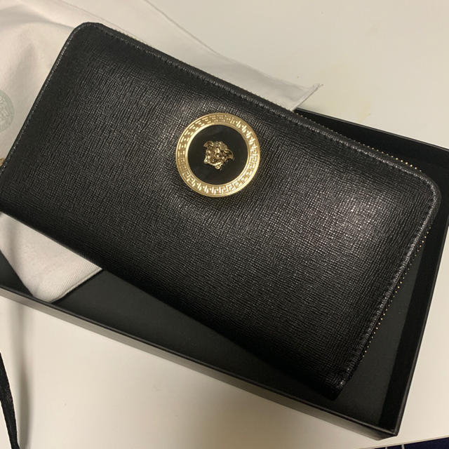 VERSACE - 完全正規品 新品未使用 VERSACE ヴェルサーチ 長財布の通販 by teddy｜ヴェルサーチならラクマ