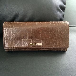 ミュウミュウ(miumiu)のmiumiu 長財布(財布)