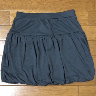 ユニクロ(UNIQLO)のバルーンスカート(グレー)135〜145cm♪(スカート)