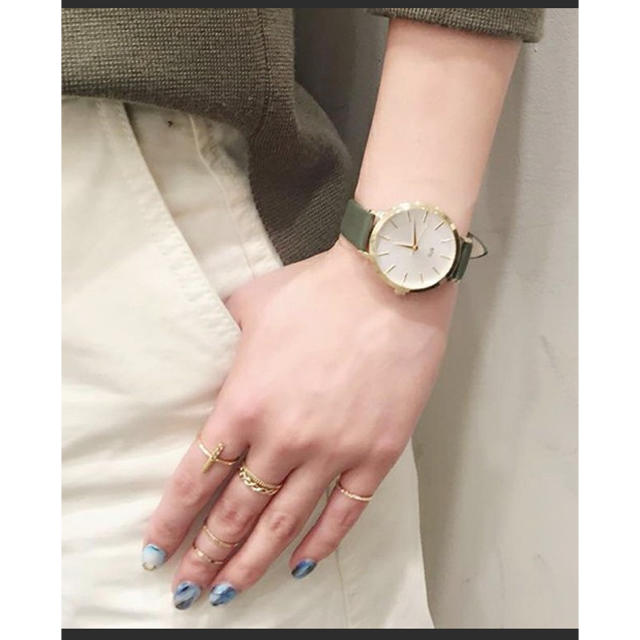ete(エテ)のete ボーイフレンドウォッチ ホワイト×カーキ レディースのファッション小物(腕時計)の商品写真