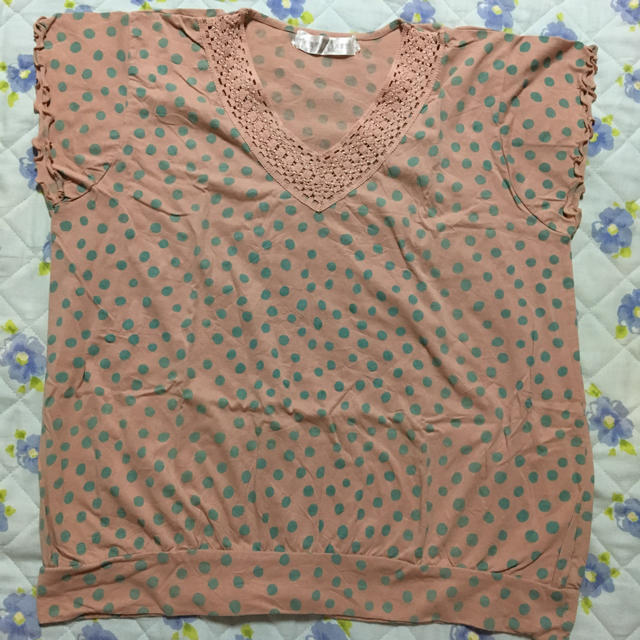 ③大きいサイズピンク水玉可愛いTシャツ レディースのトップス(Tシャツ(半袖/袖なし))の商品写真