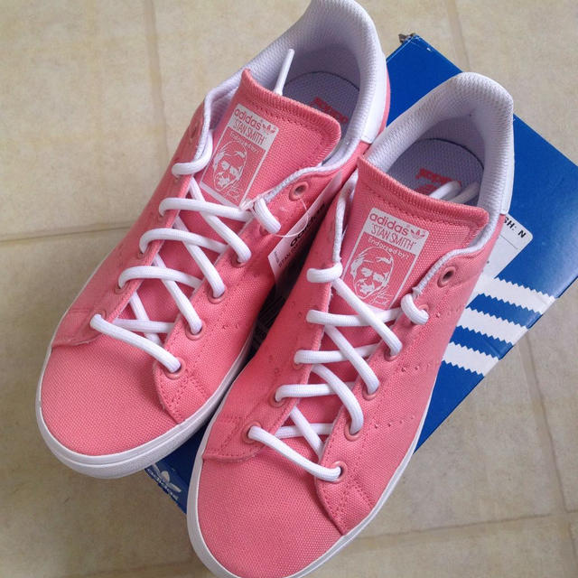 adidas(アディダス)のスタンスミス♡新作ピンク レディースの靴/シューズ(スニーカー)の商品写真