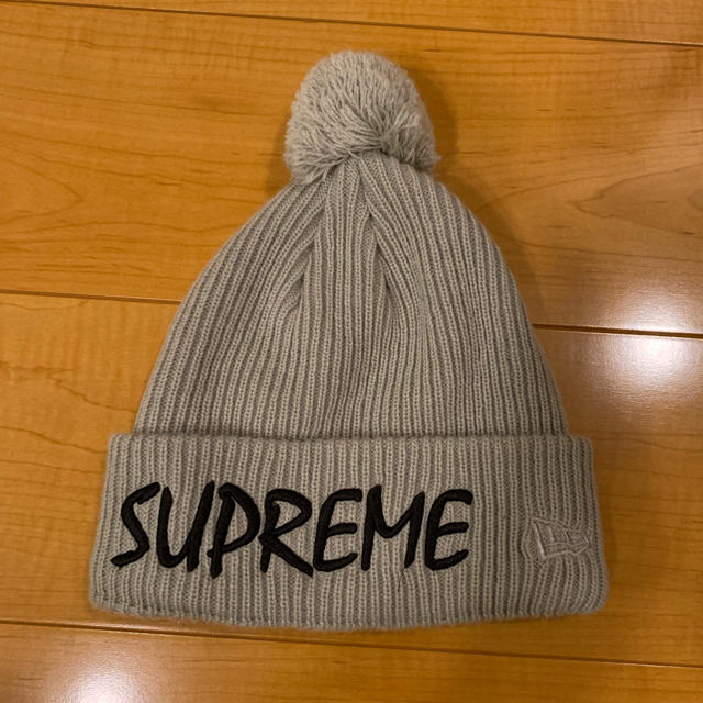 Supreme(シュプリーム)のSupremeニットキャップ メンズの帽子(ニット帽/ビーニー)の商品写真