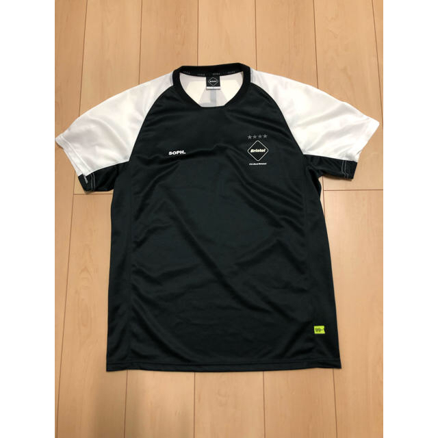 F.C.R.B.(エフシーアールビー)の中古美品 FCRB 18AW GAME SHIRTS Lサイズ 黒 送料込 メンズのトップス(Tシャツ/カットソー(半袖/袖なし))の商品写真