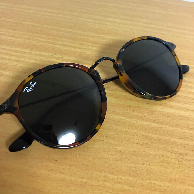 Ray-Ban(レイバン)の★★Ryさん専用★★⬇️Ray-Ban レイバン サングラス べっ甲フレーム レディースのファッション小物(サングラス/メガネ)の商品写真