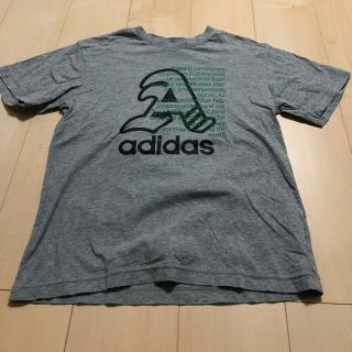 アディダス(adidas)のTシャツ(Tシャツ/カットソー)