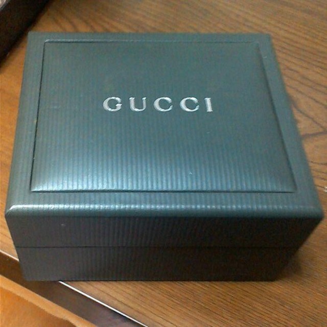 グッチ スニーカー スーパーコピー時計 | Gucci - GUCCI 空箱　GUCCI の時計を買ったときの箱だけです  の通販 by keichan0508｜グッチならラクマ