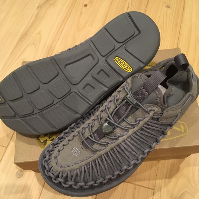 KEEN UNEEK HT 26cm