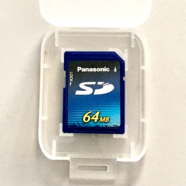 Panasonic(パナソニック)の希少 Panasonic SDカード 64MB RP-SD064B スマホ/家電/カメラのPC/タブレット(PC周辺機器)の商品写真