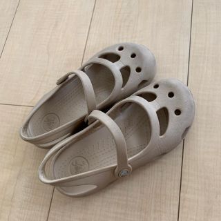 クロックス(crocs)のクロックス crocs c11 18センチ ベージュ(サンダル)