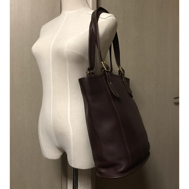 COACH(コーチ)のお値下げ☆良品☆濃茶 オールドコーチ オールレザー トート バック COACH メンズのバッグ(トートバッグ)の商品写真