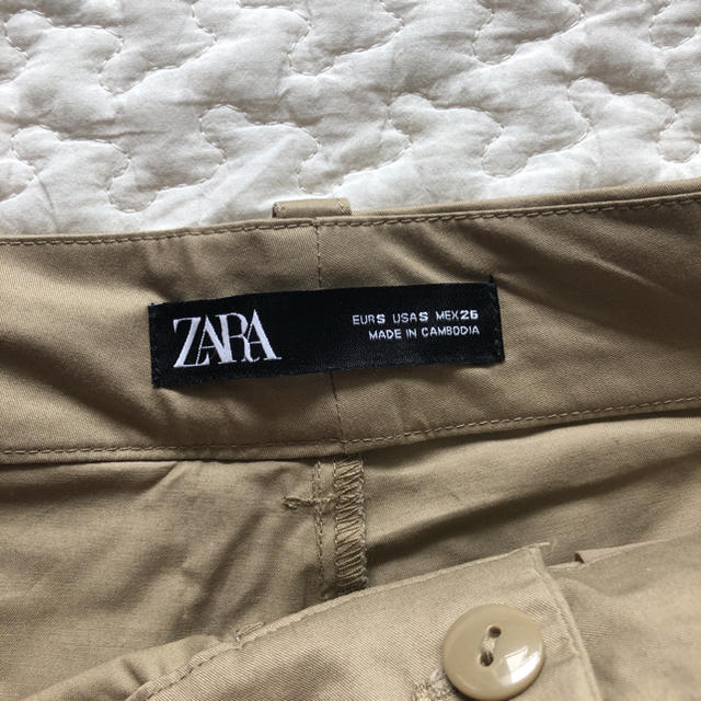 ZARA(ザラ)の今期モノ！ZARA ベージュパンツ レディースのパンツ(チノパン)の商品写真