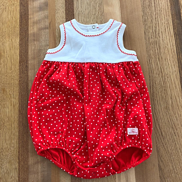 PETIT BATEAU(プチバトー)のPETIT BATEU ドットロンパース☆ キッズ/ベビー/マタニティのベビー服(~85cm)(ロンパース)の商品写真