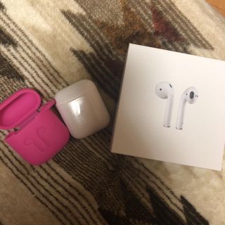 アップル(Apple)のAirPods(ヘッドフォン/イヤフォン)