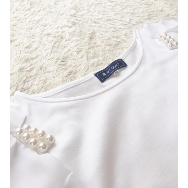 M'S GRACY(エムズグレイシー)のエムズグレイシー 🌸パールのお袖のカットソー レディースのトップス(カットソー(半袖/袖なし))の商品写真