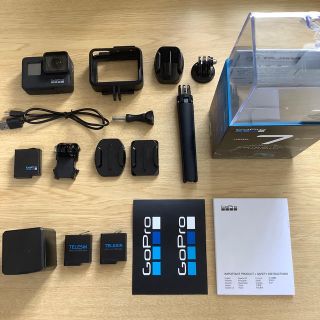 ゴープロ(GoPro)のGo Pro HERO7 Black 三脚・バッテリー付き(ビデオカメラ)