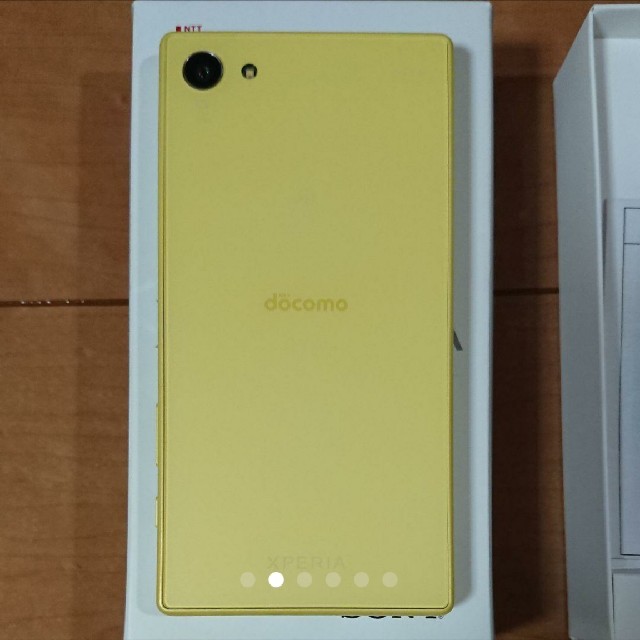 値下げ docomo SO-02H Xperia Z5 Compact スマホ/家電/カメラのスマートフォン/携帯電話(スマートフォン本体)の商品写真