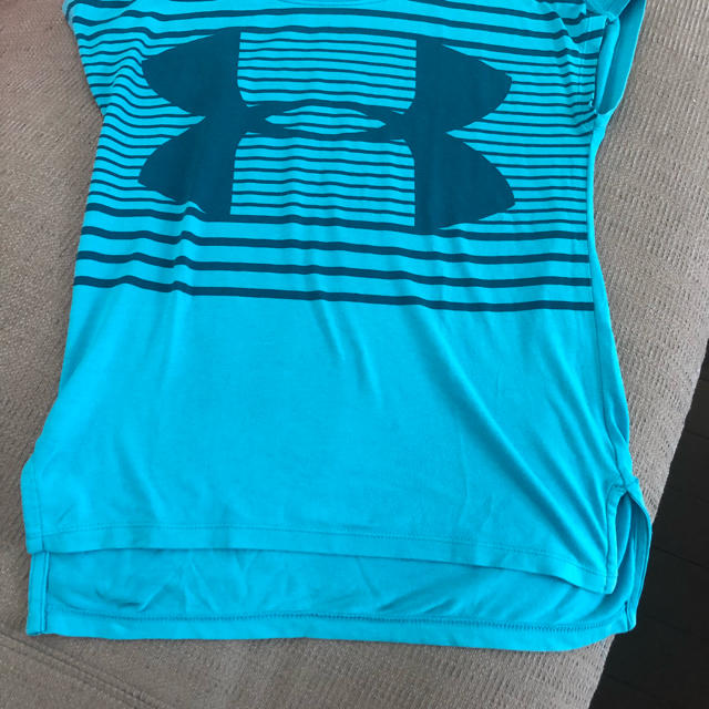 UNDER ARMOUR(アンダーアーマー)のアンダー アーマー キッズ Tシャツ YSM 約130cm キッズ/ベビー/マタニティのキッズ服女の子用(90cm~)(Tシャツ/カットソー)の商品写真