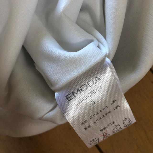 EMODA(エモダ)のEMODA 白ホワイト ショートパンツ レディースのパンツ(ショートパンツ)の商品写真