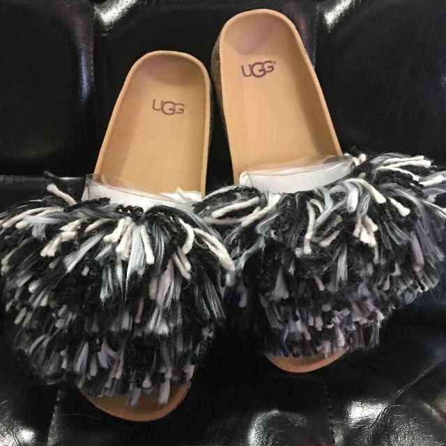 早い者勝ち！UGG アグ フリンジ コルクソール フラットサンダル シンディ