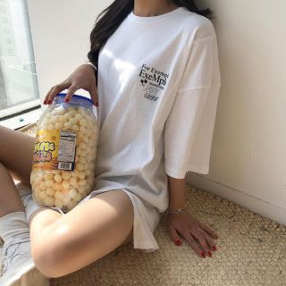 エンビールック(ENVYLOOK)のenvy look⭐️ スリットルーズロゴ半袖Tシャツ(Tシャツ(半袖/袖なし))