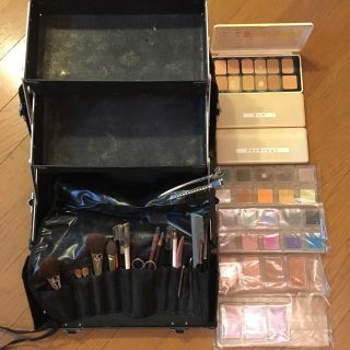 shu uemura - ヘアメイクボックス中身一式の通販 by HIRO's shop