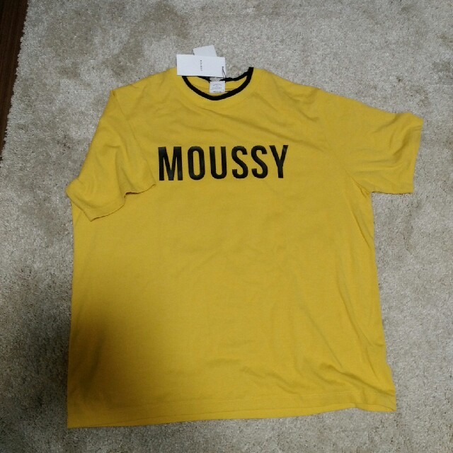 moussy(マウジー)のMOUSSY　新品未使用タグ付き☆ロゴTシャツ レディースのトップス(Tシャツ(半袖/袖なし))の商品写真