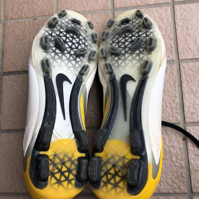 NIKE(ナイキ)のサッカースパイク ナイキ CTR イニエスタ コントロール 土 人工芝 天然芝 スポーツ/アウトドアのサッカー/フットサル(シューズ)の商品写真