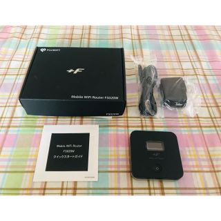 フジツウ(富士通)の赤姉さん3様 専用Fujisoft モバイルwifiルーター FS020W(その他)