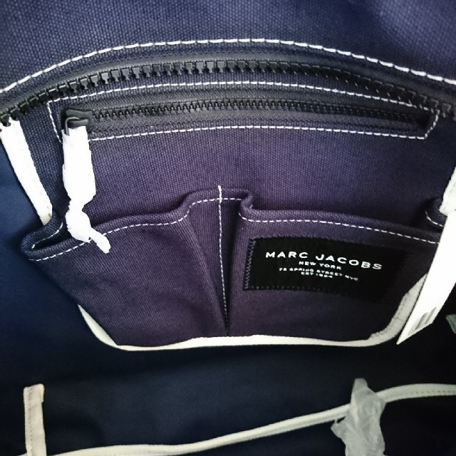 MARC JACOBS(マークジェイコブス)の日本まだ未発売 新品未使用 レディースのバッグ(トートバッグ)の商品写真