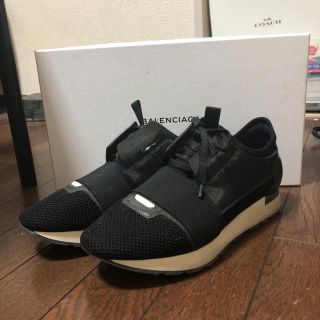 本体別売バレンシアガ BALENCIAGA レースランナー スニーカー 黒 メンズ 38 代引き可 レースランナー スニーカー 黒 メンズ 38 バレンシアガ BALENCIAGA ローファー/革靴