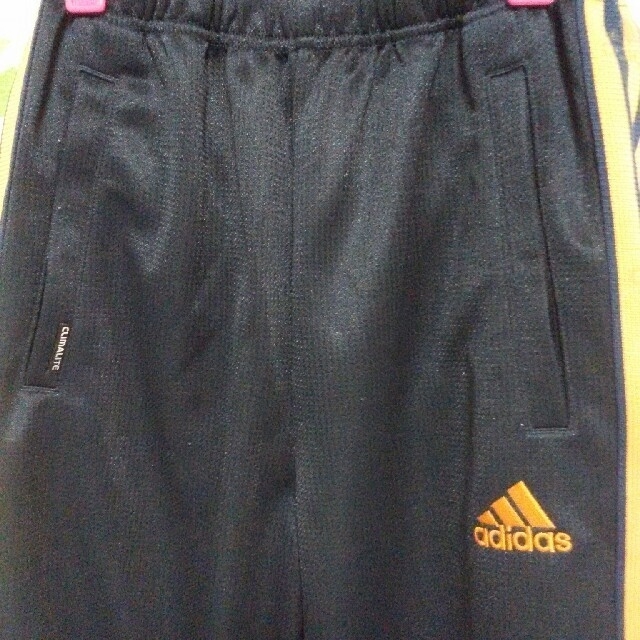 adidas(アディダス)のアディダス　スウェット　150　 キッズ/ベビー/マタニティのキッズ服男の子用(90cm~)(パンツ/スパッツ)の商品写真