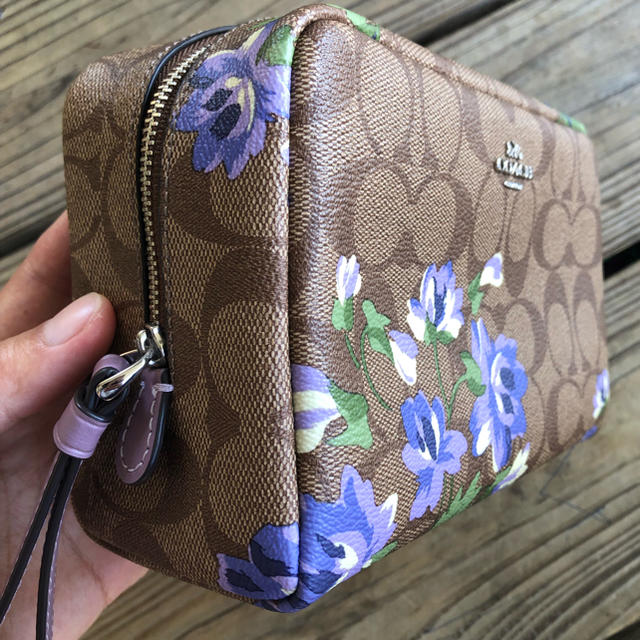 COACH(コーチ)のコーチ シグネチャxフローラル花柄 化粧ポーチ レディースのファッション小物(ポーチ)の商品写真