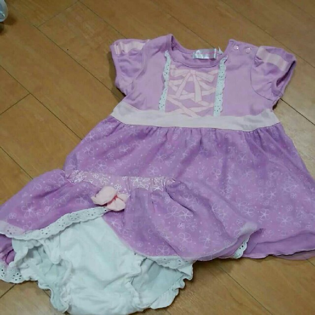 Disney(ディズニー)のラプンツェル ドレス キッズ/ベビー/マタニティのベビー服(~85cm)(ワンピース)の商品写真