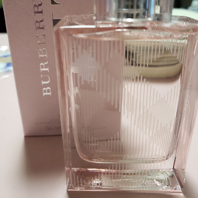 BURBERRY(バーバリー)のBURBERRY  BRIT SHEER  バーバリー　ブリットシアー コスメ/美容の香水(香水(女性用))の商品写真