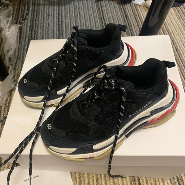 BALENCIAGA tripleS ノワールルージュ 40 男女兼用 www.cecile-roger.com