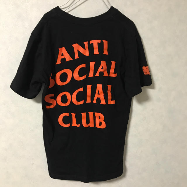 ANTI SOCIAL SOCIAL CLUB undefeated Tシャツ